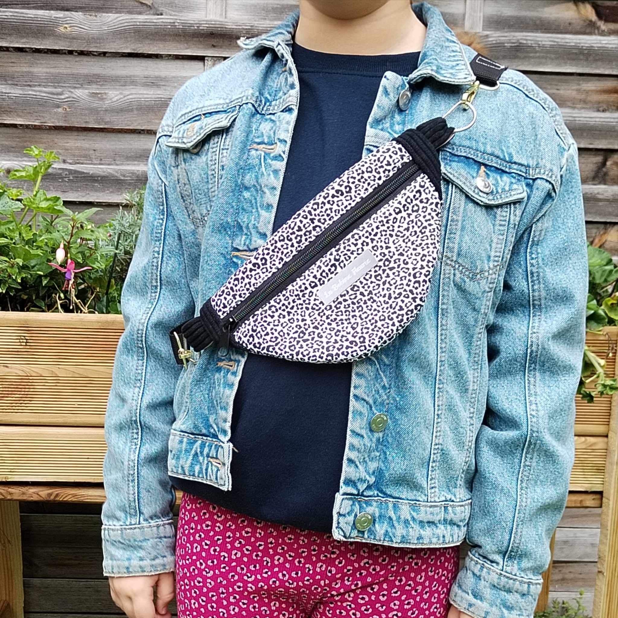 Le sac banane Léopard Blanc